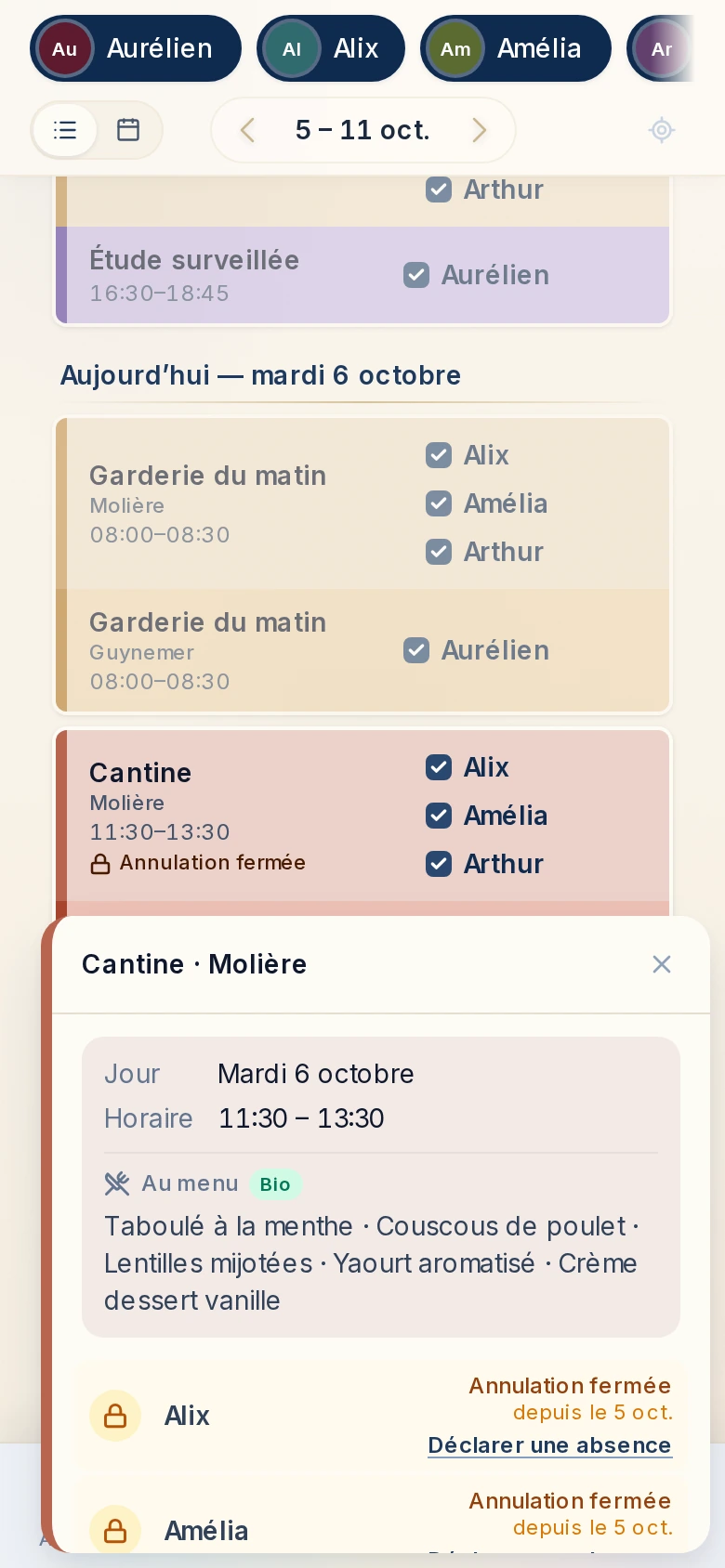Détail d’un créneau de cantine dans l’Espace Famille : annulation fermée, lien « Déclarer une absence » par enfant