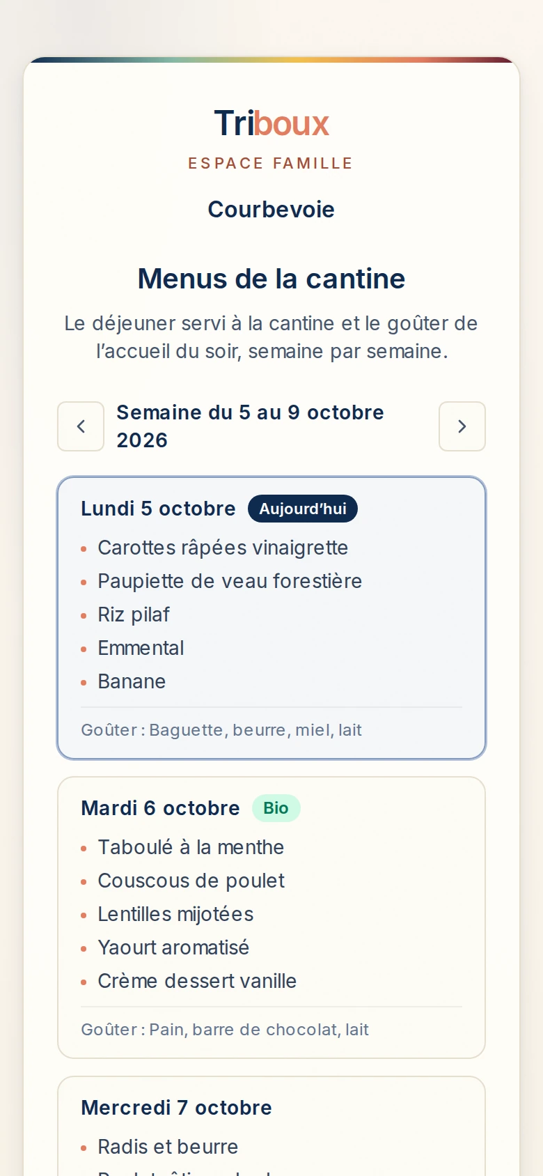 Page publique des menus : la semaine de cantine jour par jour, avec badge végétarien